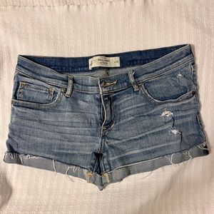 Abercrombie and Fitch raw hem denim jean
shorts 30
